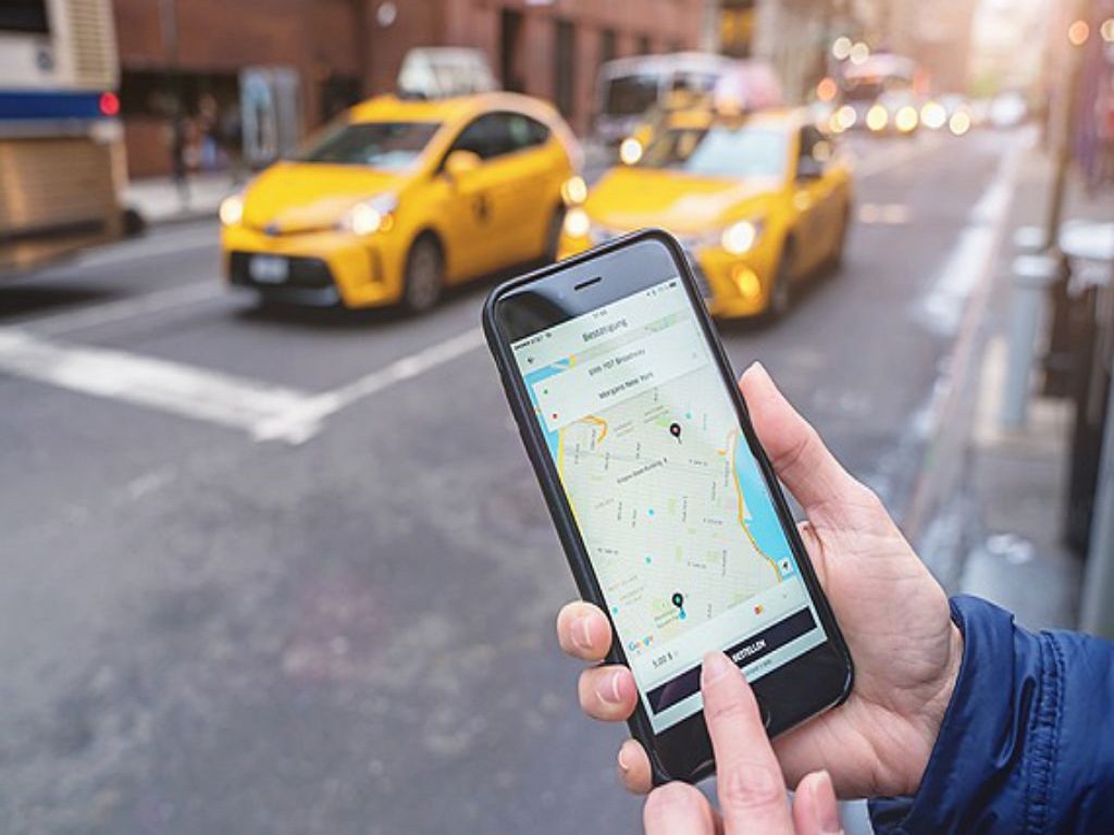 Ahi Mesut Mahallesi Taksici